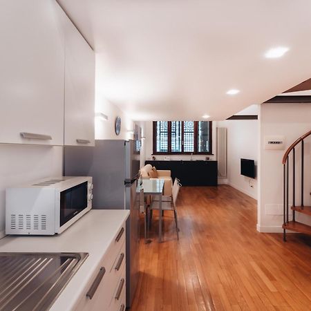 Charming De Togni Apartment Milan Bagian luar foto